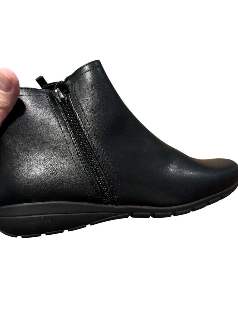 New in Box Easy Spirit Women’s Black Aleena Casual Round Toe Bootie Comfort